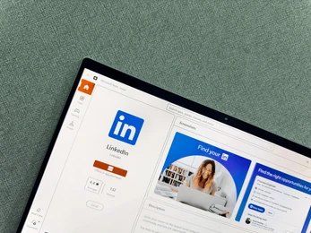 NimoHR | Why LinkedIn Profile Optimization is the Secret to Standing Out in a Competitive Job Market